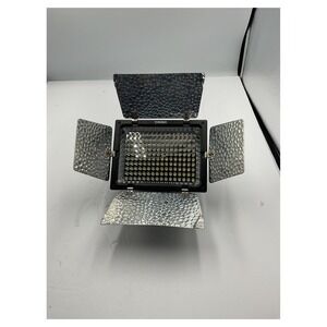 YONGNUO YN160 LED Camera Light with Barn Doors